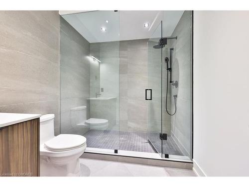 20 Broadview Avenue, Mississauga, ON - Indoor Photo Showing Bathroom