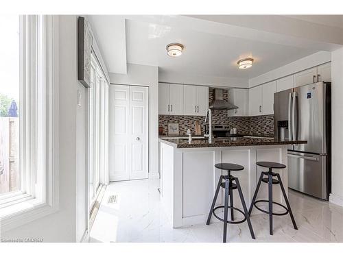 78-1240 Westview Terrace, Oakville, ON - Indoor Photo Showing Kitchen