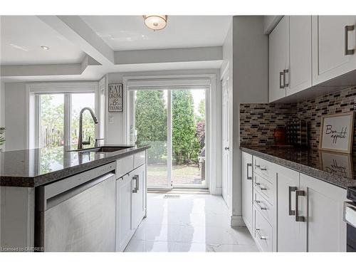 78-1240 Westview Terrace, Oakville, ON - Indoor Photo Showing Kitchen