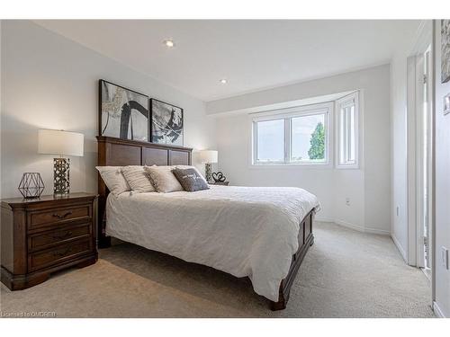 78-1240 Westview Terrace, Oakville, ON - Indoor Photo Showing Bedroom
