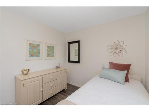 15172 Argyll Road, Georgetown, ON - Indoor Photo Showing Bedroom