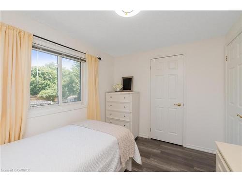 15172 Argyll Road, Georgetown, ON - Indoor Photo Showing Bedroom