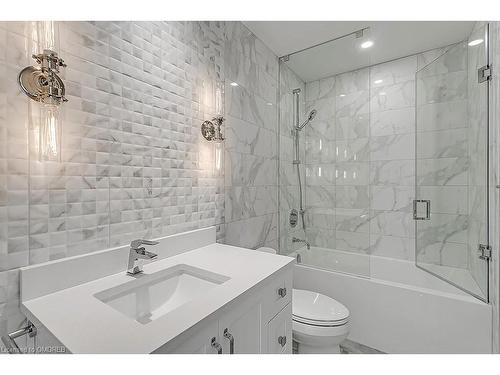 349 Trafalgar Road, Oakville, ON - Indoor Photo Showing Bathroom