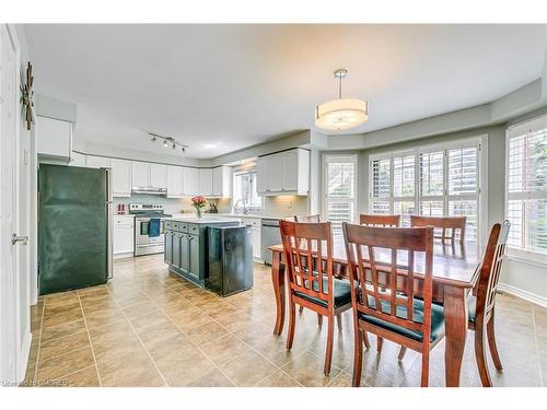 524 Blenheim Crescent, Oakville, ON - Indoor Photo Showing Dining Room