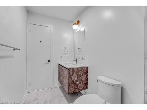152-3010 Trailside Drive, Oakville, ON - Indoor Photo Showing Bathroom