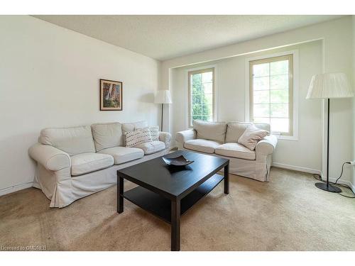 386 Northwood Drive, Oakville, ON - Indoor Photo Showing Living Room