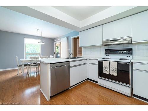 386 Northwood Drive, Oakville, ON - Indoor Photo Showing Kitchen With Double Sink