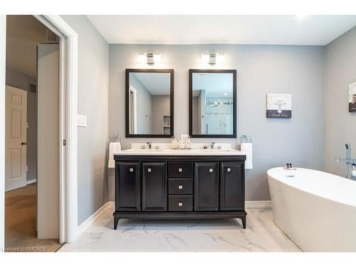 386 Northwood Drive, Oakville, ON - Indoor Photo Showing Bathroom