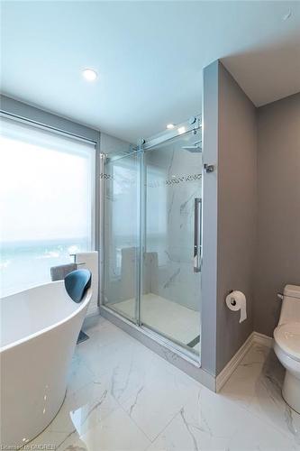 386 Northwood Drive, Oakville, ON - Indoor Photo Showing Bathroom