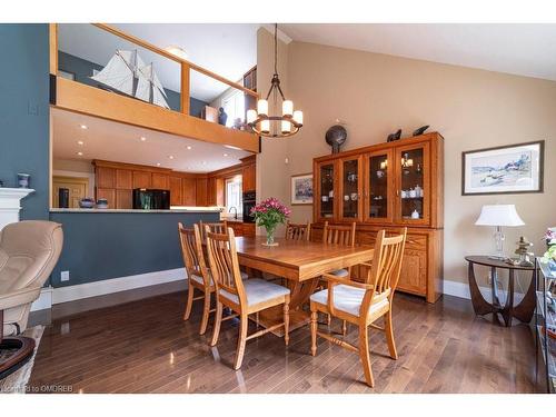 46 Giffin Road, Dundas, ON - Indoor Photo Showing Dining Room