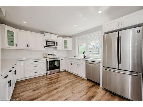 68 Chetwood Street, St. Catharines, ON - Indoor Photo Showing Kitchen With Stainless Steel Kitchen