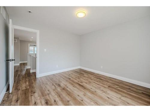 68 Chetwood Street, St. Catharines, ON - Indoor Photo Showing Other Room