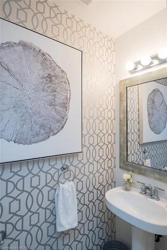 1088 Barclay Circle, Milton, ON - Indoor Photo Showing Bathroom
