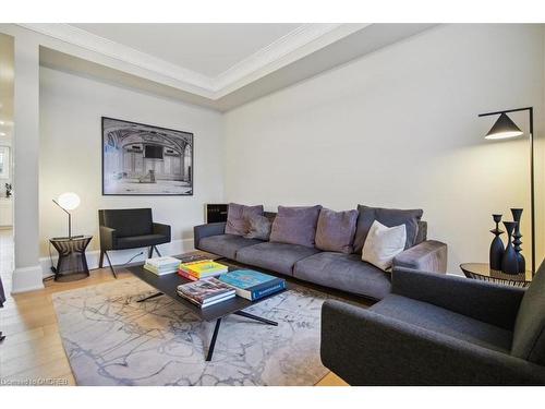 2-336 Robinson Street, Oakville, ON - Indoor Photo Showing Living Room