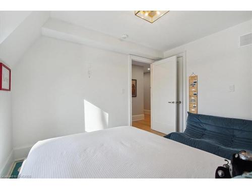 2-336 Robinson Street, Oakville, ON - Indoor Photo Showing Bedroom