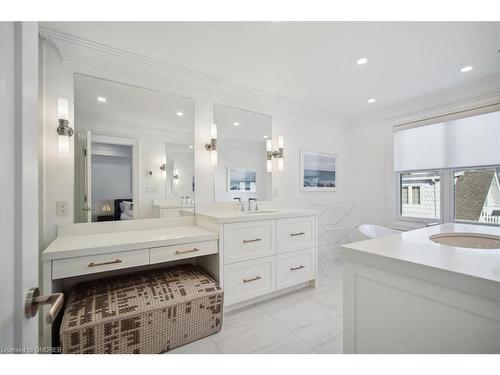 2-336 Robinson Street, Oakville, ON - Indoor Photo Showing Bathroom