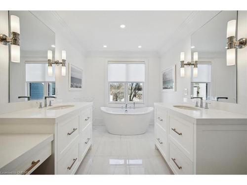 2-336 Robinson Street, Oakville, ON - Indoor Photo Showing Bathroom