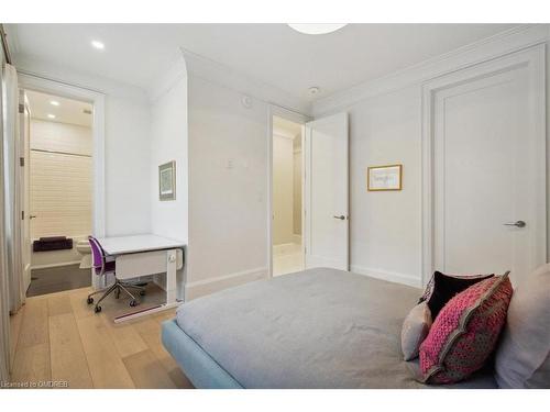 2-336 Robinson Street, Oakville, ON - Indoor Photo Showing Bedroom