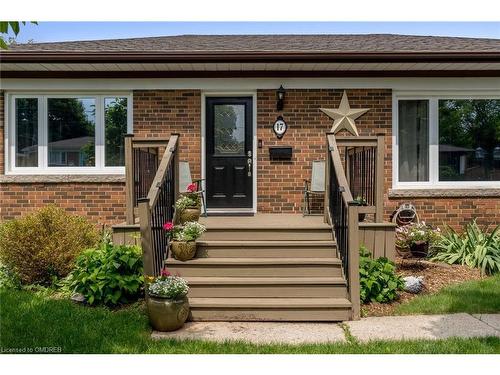 17 Hewson Crescent, Halton, ON - Outdoor