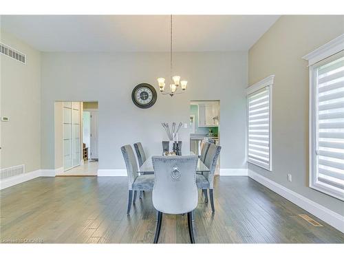 2362 Sinclair Circle, Burlington, ON - Indoor Photo Showing Dining Room