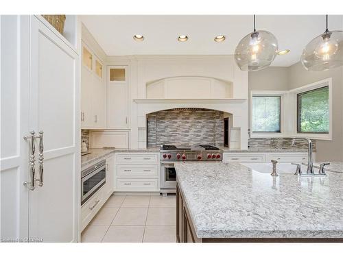 163 Wheelihan Way, Milton, ON - Indoor Photo Showing Kitchen