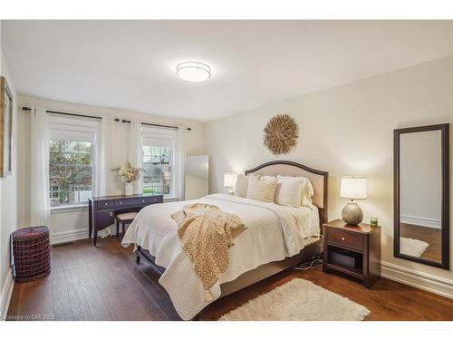 1377 Greeneagle Drive, Oakville, ON - Indoor Photo Showing Bedroom