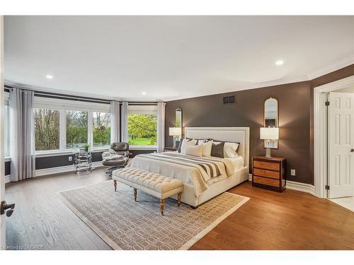 1377 Greeneagle Drive, Oakville, ON - Indoor Photo Showing Bedroom