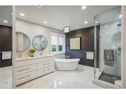 1377 Greeneagle Drive, Oakville, ON - Indoor Photo Showing Bathroom