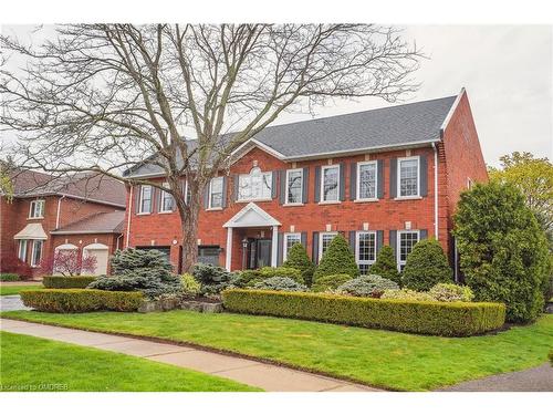 1377 Greeneagle Drive, Oakville, ON - Outdoor With Facade