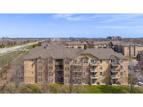 411-1490 Bishops Gate, Oakville, ON - Outdoor With View