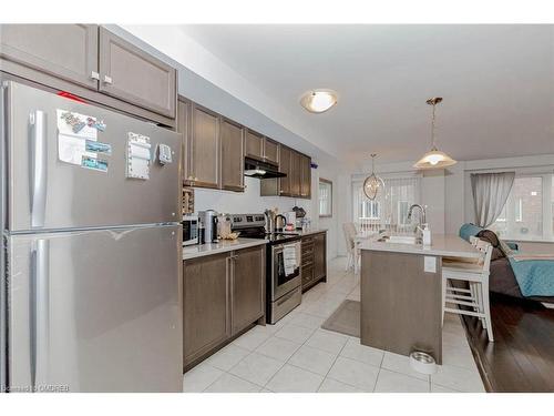 7711 Redbud Lane, Niagara Falls, ON - Indoor Photo Showing Kitchen