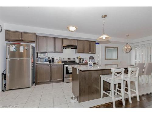 7711 Redbud Lane, Niagara Falls, ON - Indoor Photo Showing Kitchen