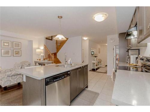 7711 Redbud Lane, Niagara Falls, ON - Indoor Photo Showing Kitchen