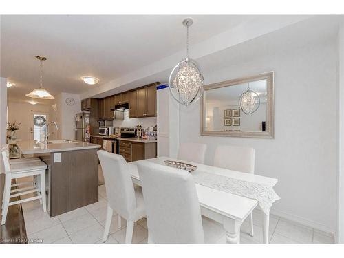 7711 Redbud Lane, Niagara Falls, ON - Indoor Photo Showing Dining Room