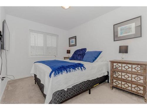 7711 Redbud Lane, Niagara Falls, ON - Indoor Photo Showing Bedroom