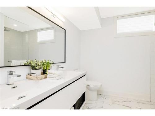 103 Victoria Street, Milton, ON - Indoor Photo Showing Bathroom