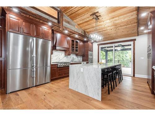 20 Tasker Street, St. Catharines, ON - Indoor Photo Showing Kitchen