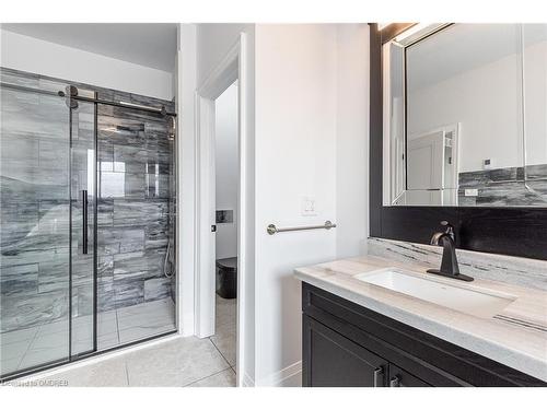 20 Tasker Street, St. Catharines, ON - Indoor Photo Showing Bathroom