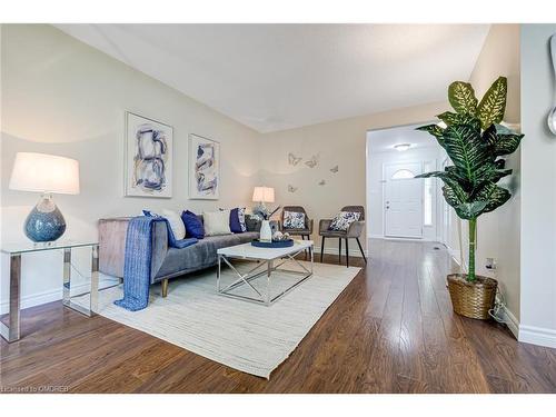 6-453 Woodview Road, Burlington, ON - Indoor Photo Showing Living Room