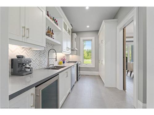 101 Perryman Court, Erin, ON - Indoor Photo Showing Kitchen With Double Sink