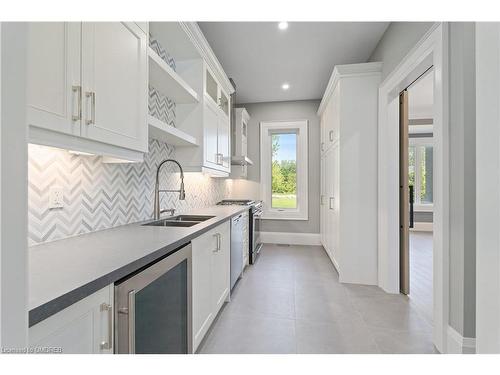 101 Perryman Court, Erin, ON - Indoor Photo Showing Kitchen With Double Sink