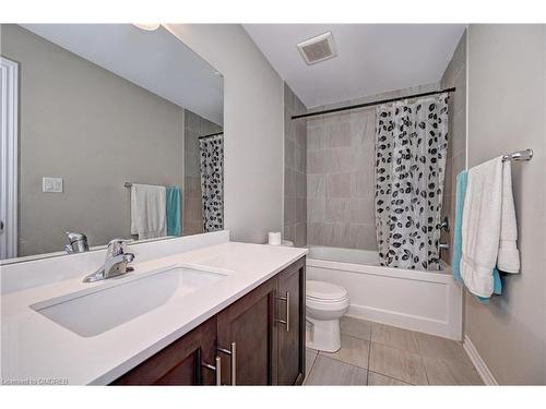 17-324 Equestrian Way, Cambridge, ON - Indoor Photo Showing Bathroom