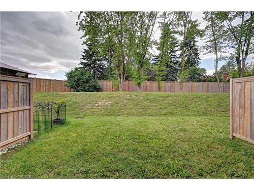 17-324 Equestrian Way, Cambridge, ON - Outdoor With Backyard