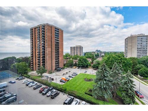 801-2180 Marine Drive, Oakville, ON - Outdoor