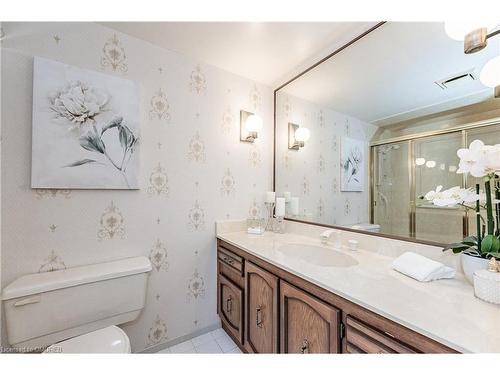 801-2180 Marine Drive, Oakville, ON - Indoor Photo Showing Bathroom
