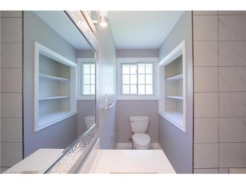 3223 Dorchester Road, Niagara Falls, ON - Indoor Photo Showing Bathroom