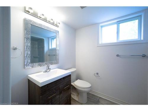 3223 Dorchester Road, Niagara Falls, ON - Indoor Photo Showing Bathroom