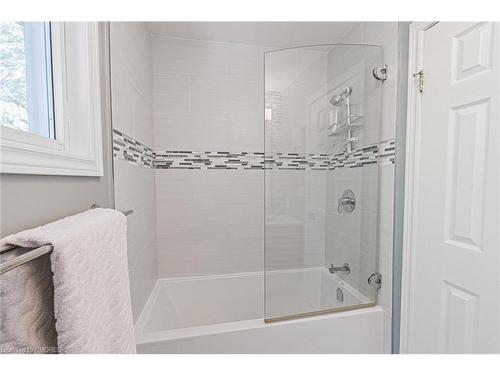 67 Mary Street, Georgetown, ON - Indoor Photo Showing Bathroom