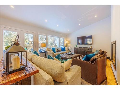 4172 Lakeshore Road, Burlington, ON - Indoor Photo Showing Living Room With Fireplace