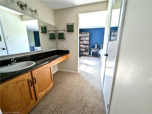 1160 Montgomery Drive, Oakville, ON - Indoor Photo Showing Bathroom